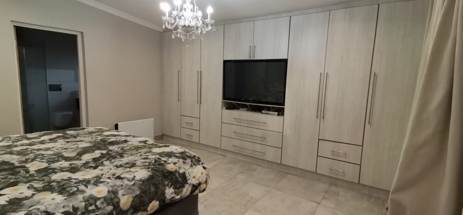 4 Bedroom Property for Sale in Bothasrus Eastern Cape
